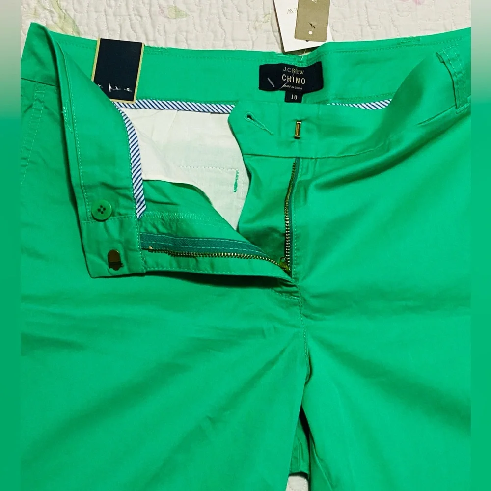 J. Crew chino 7” Women's Green shorts - Picture 5 of 7